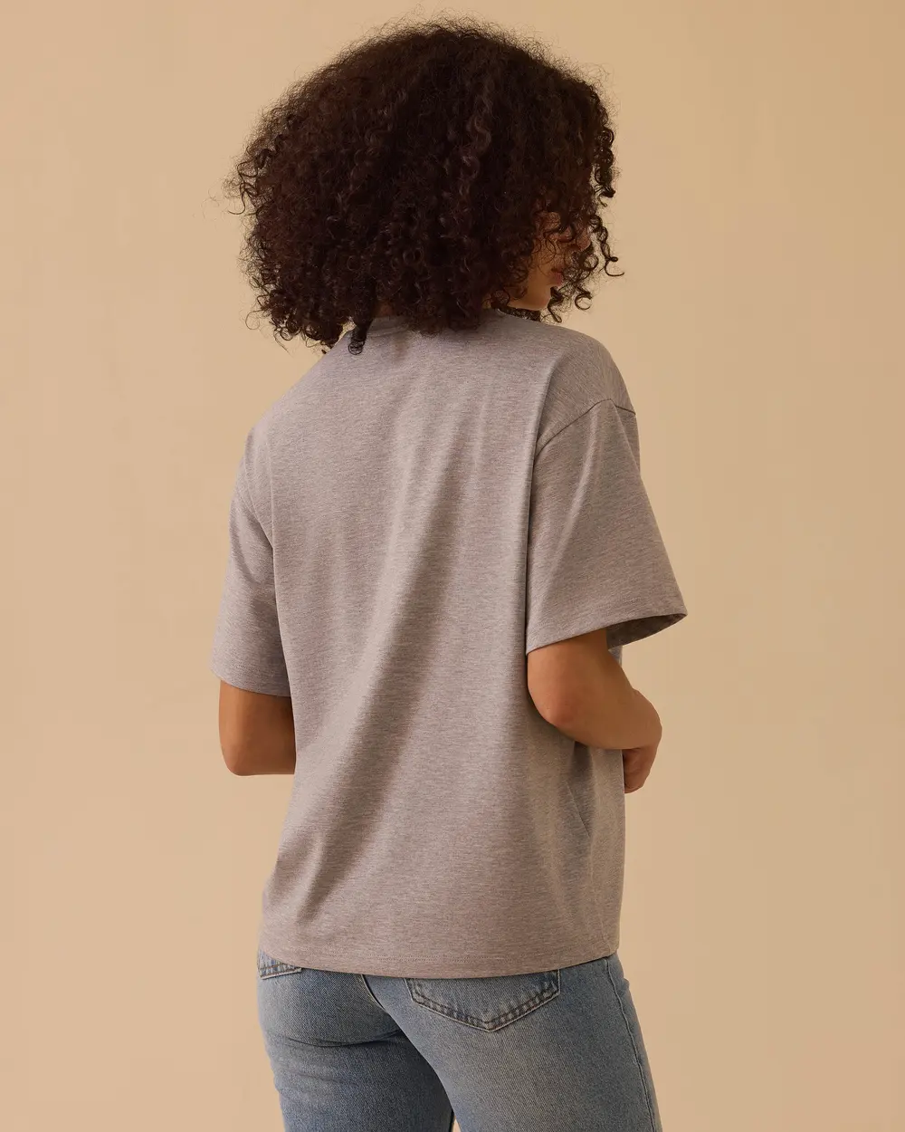 Boncuk Detaylı Kısa Kollu Tişört