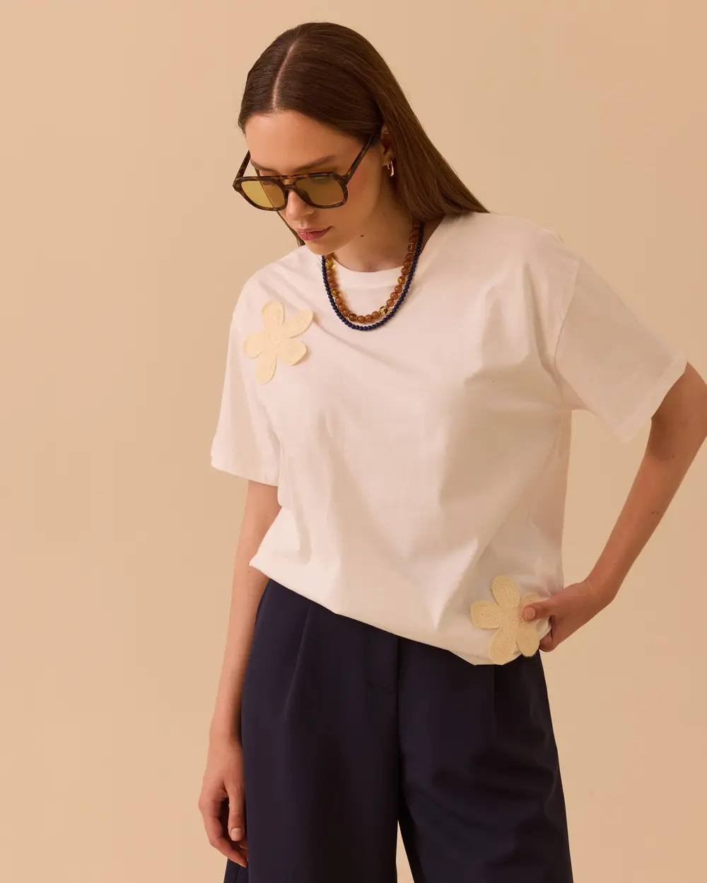 Nakış Detaylı Basic Tişört