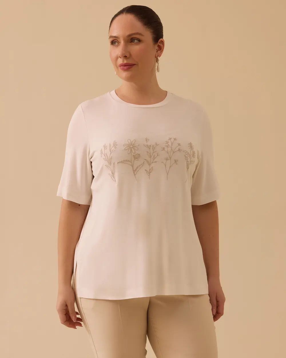 Büyük Beden Nakış Detaylı Penye Tişört