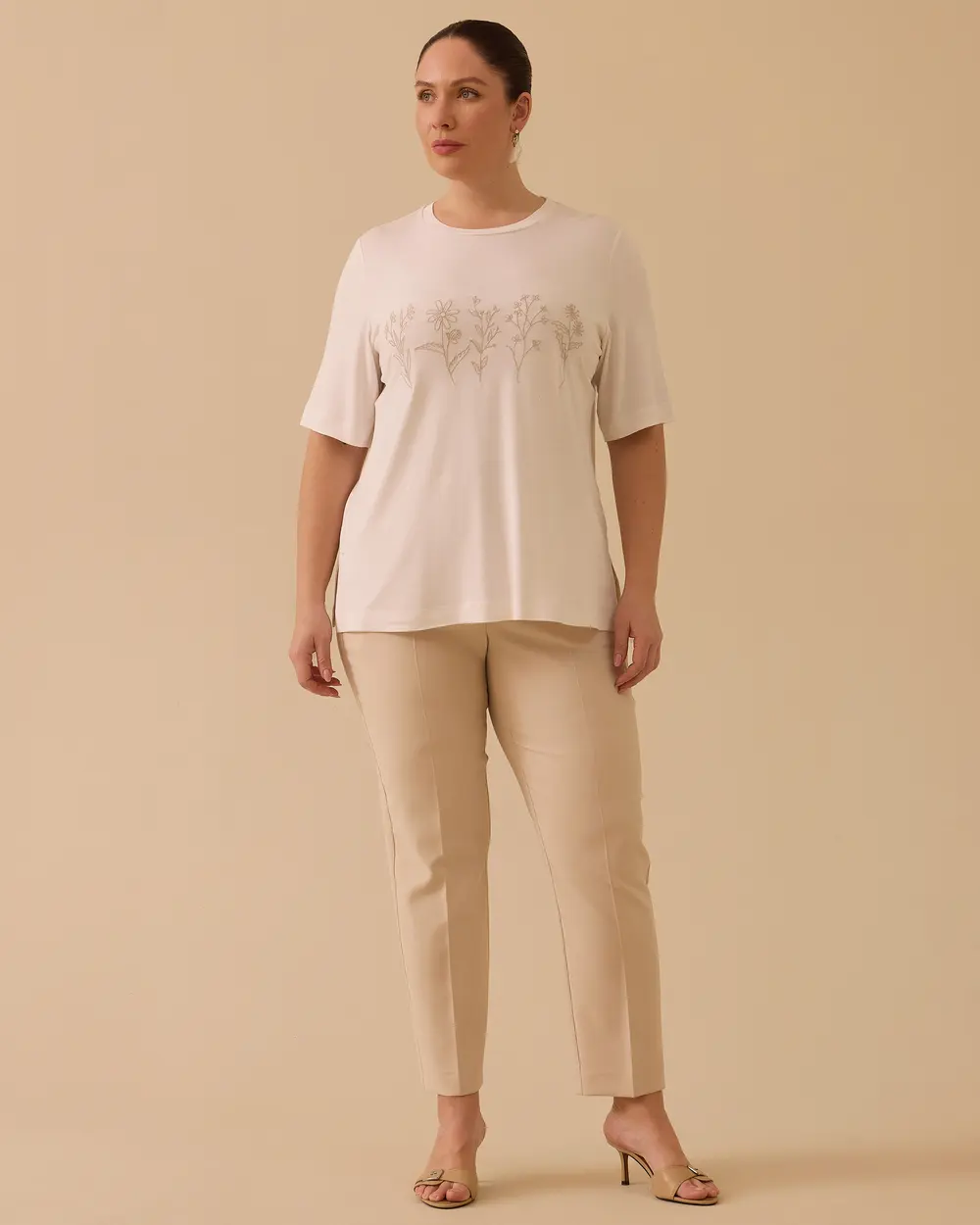 Büyük Beden Nakış Detaylı Penye Tişört