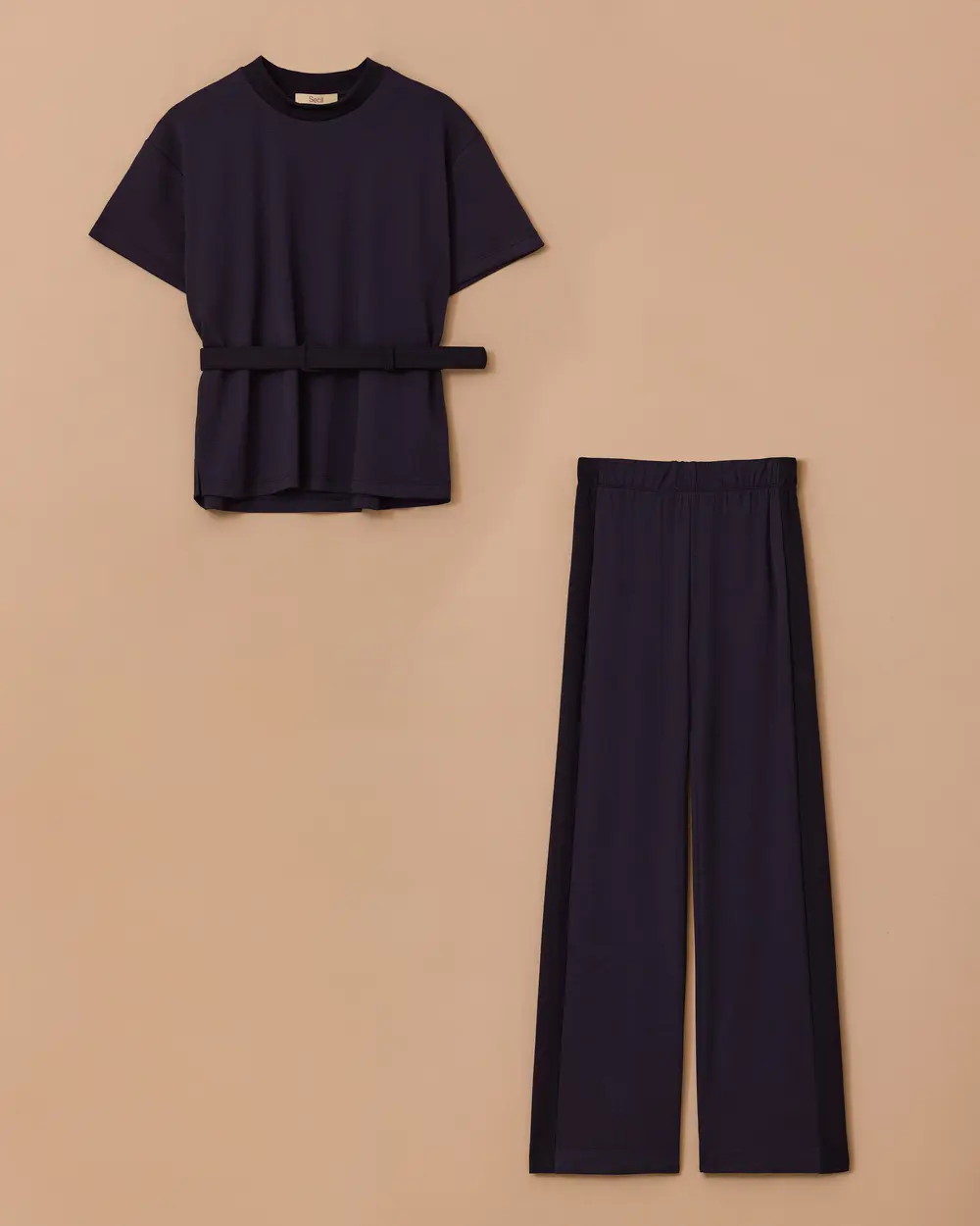 Kemerli Kısa Kollu Takım