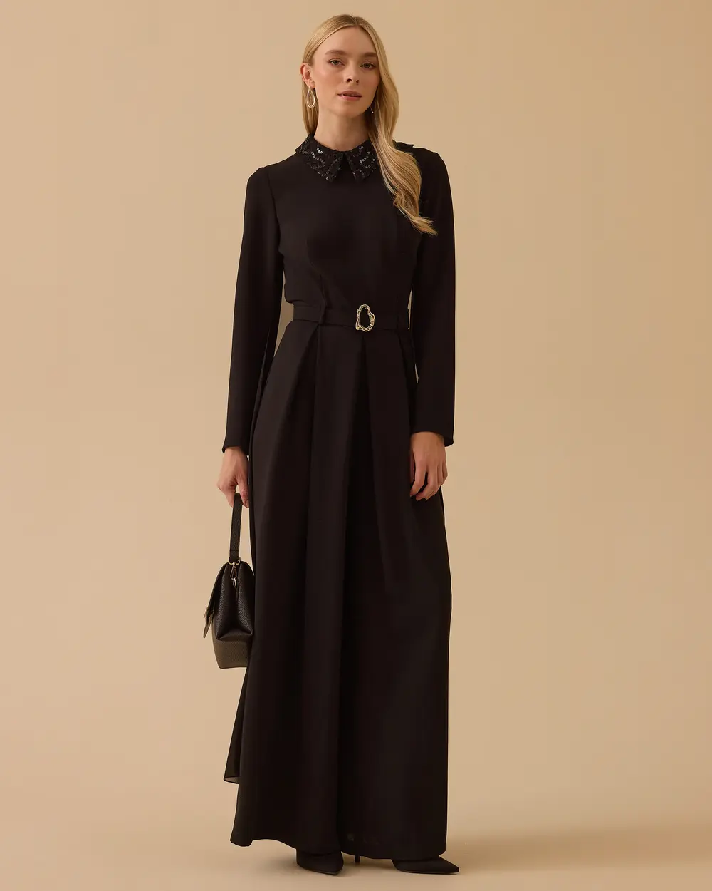 Pul Yakalı Pelerin Detaylı Tulum