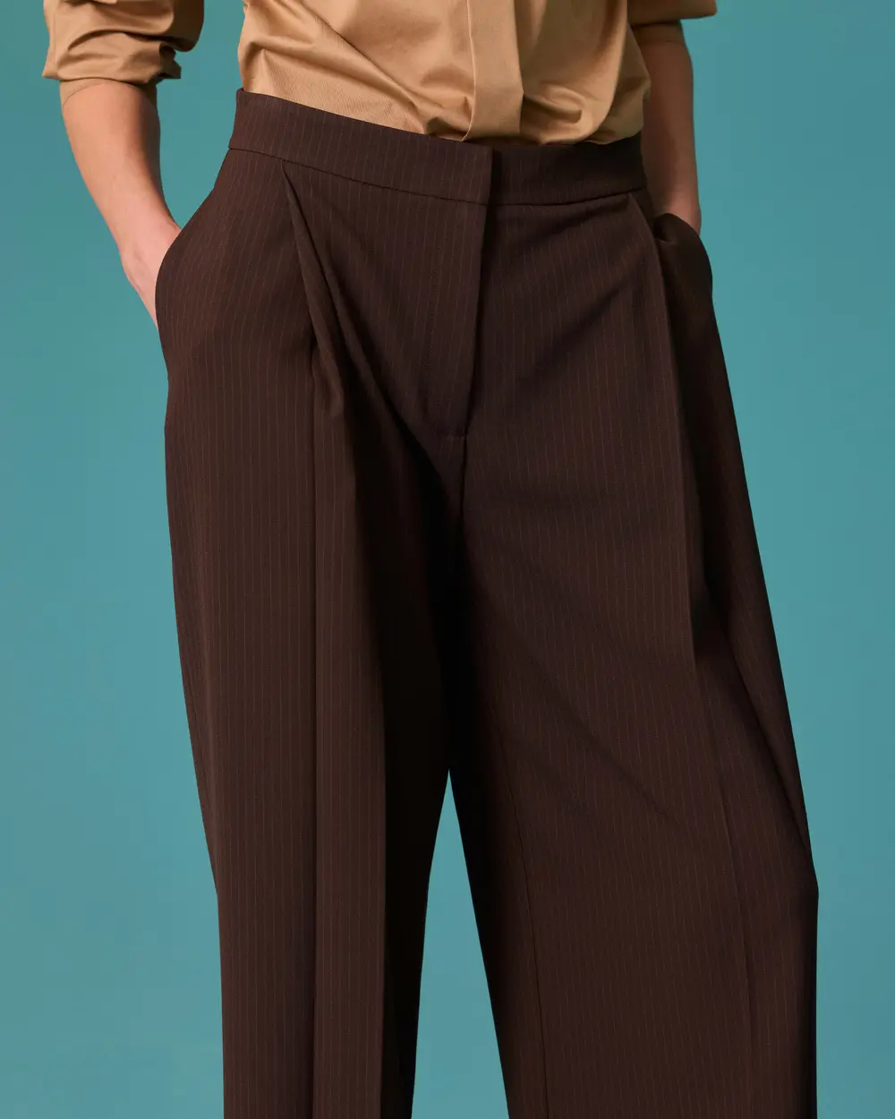Normal Bel Çizgi Detaylı Pantolon