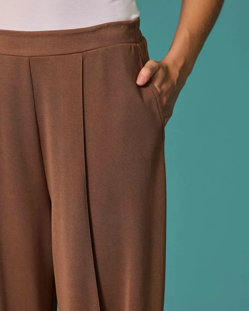 Pileli Düğme Detaylı Balon Paça Pantolon