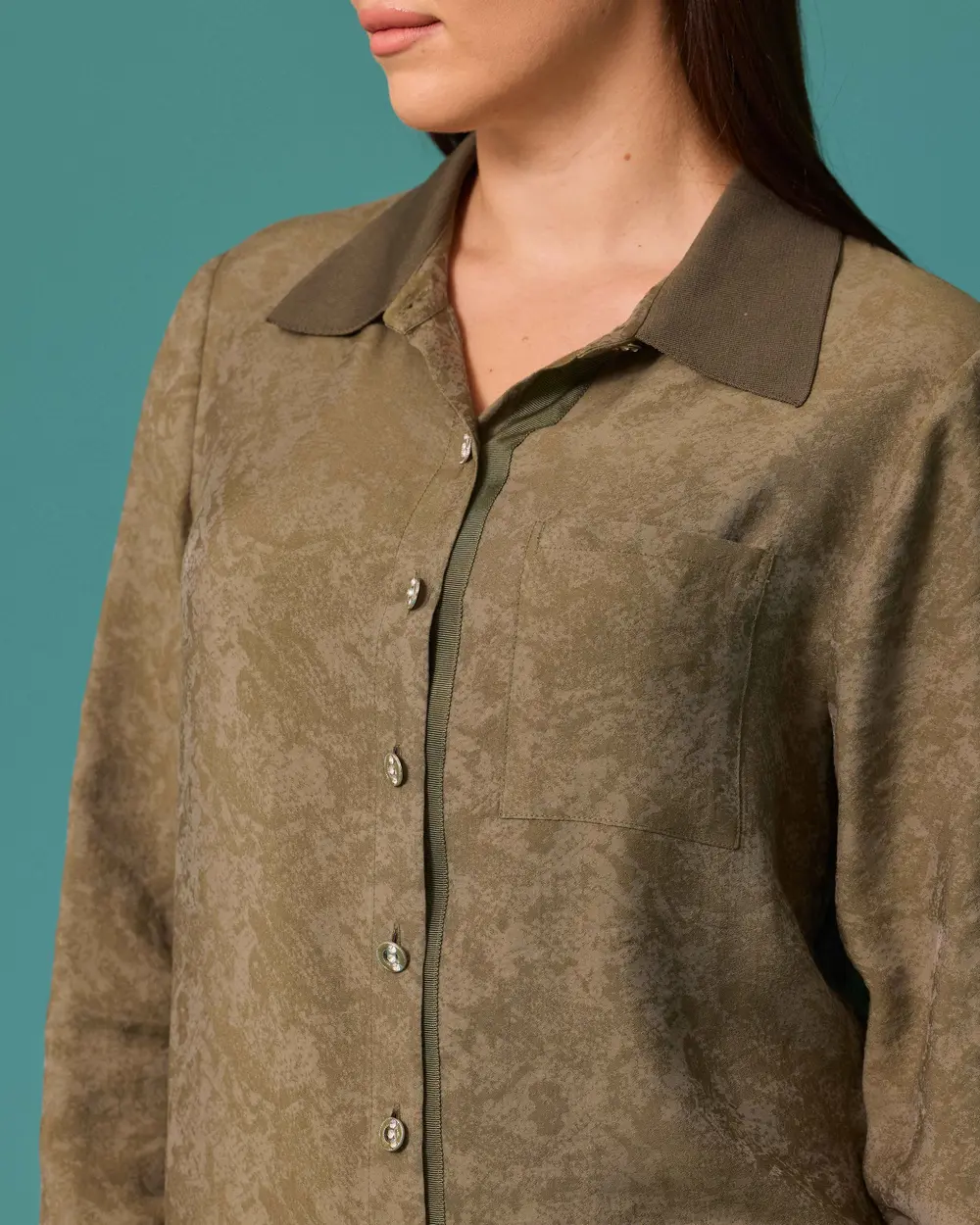 Plus-Size Patterned Long Tunic with Pockets and Buttons