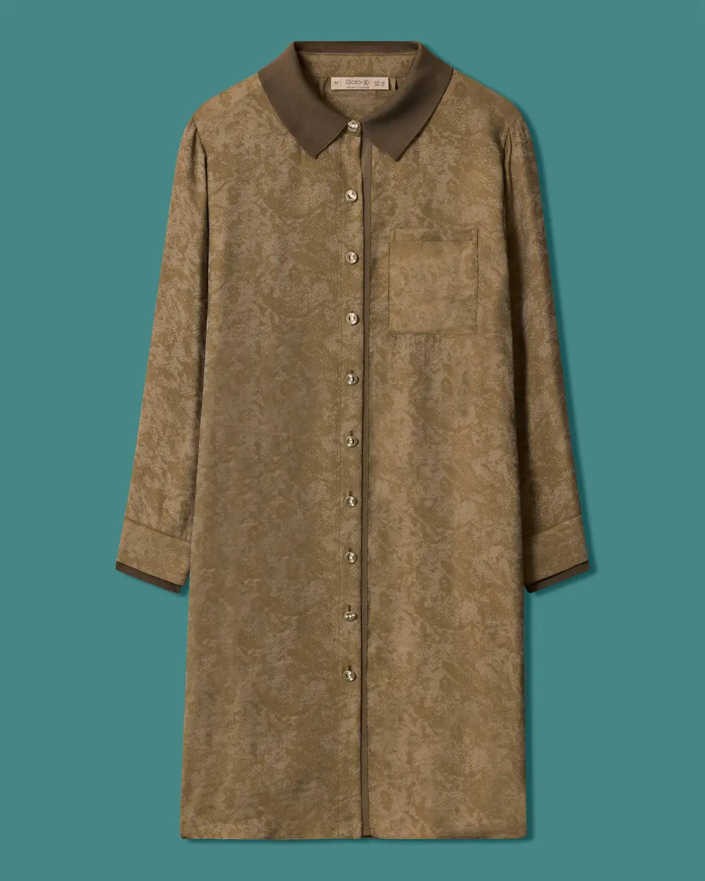 Plus-Size Patterned Long Tunic with Pockets and Buttons
