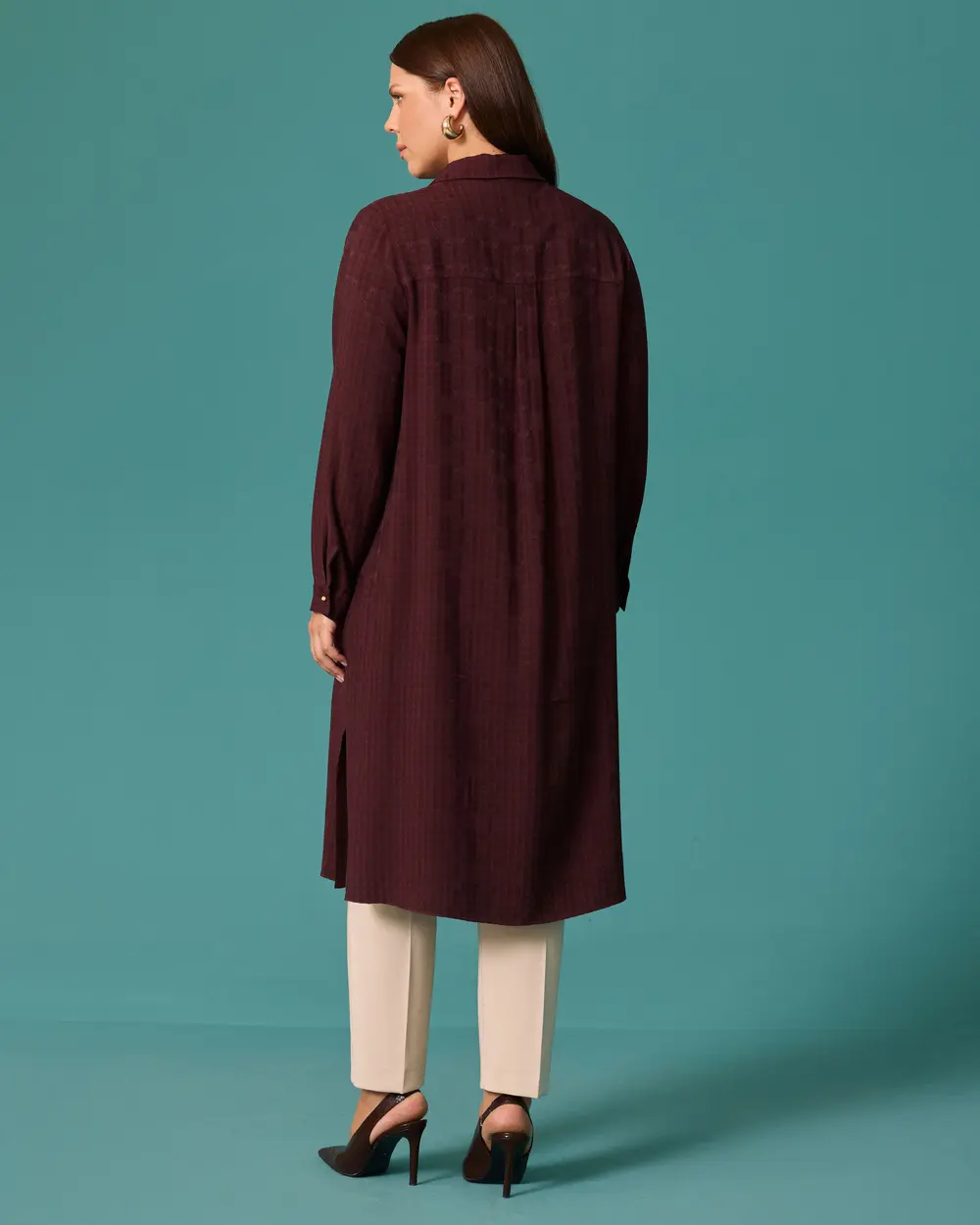 Plus-Size Textured Fabric Long Tunic with Pockets and Buttons