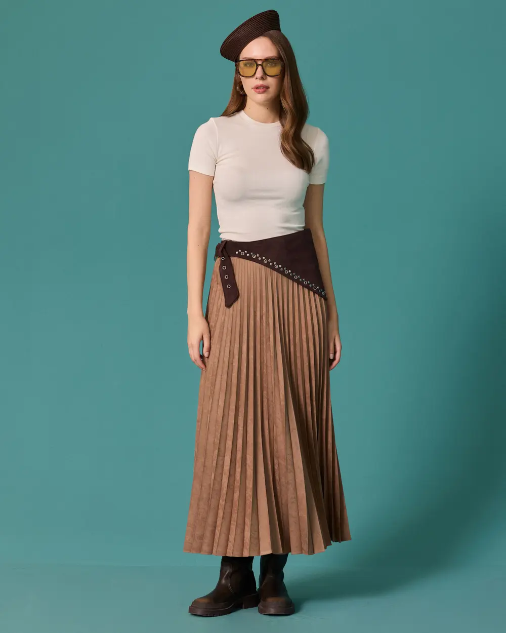 High-Waisted Suede-Look Pleated Skirt