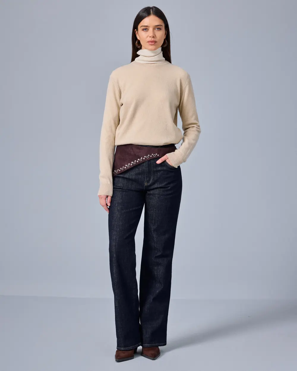 Round-Neck Cashmere-Blend Knit Sweater