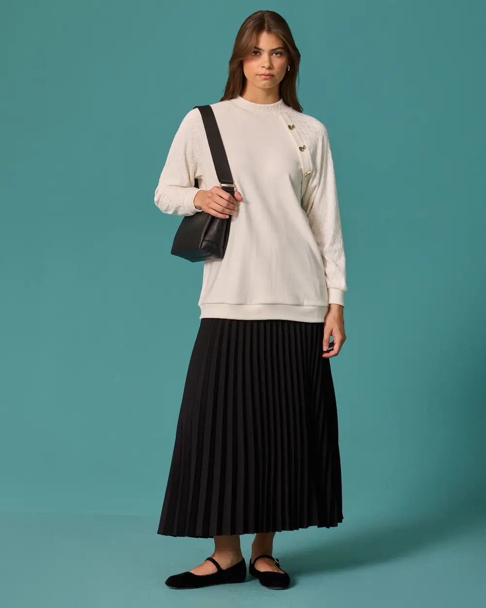 Kelebek Aksesuar Detaylı Bisiklet Yaka Sweatshirt