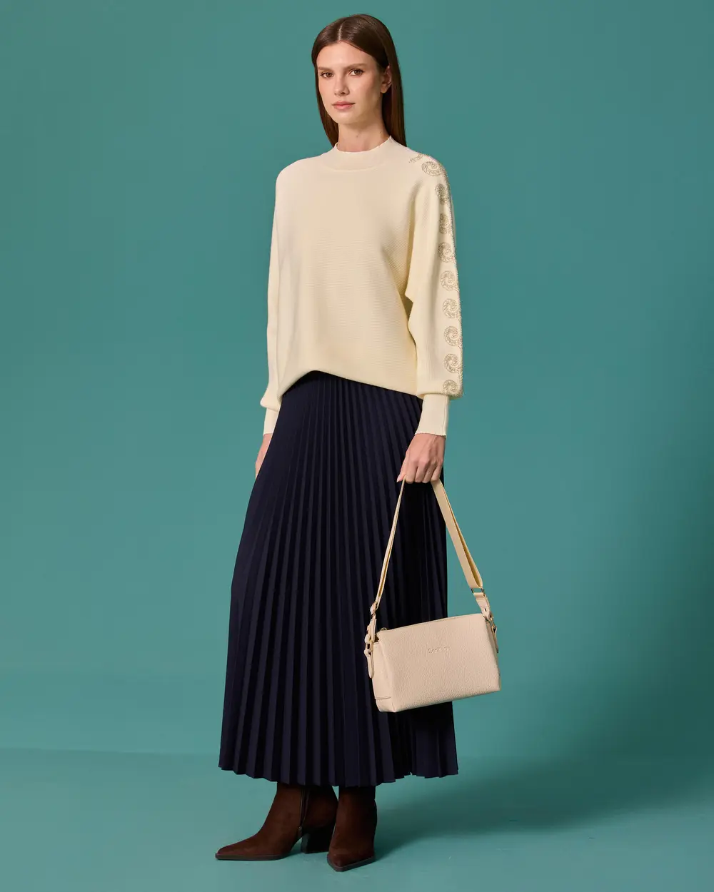 Beaded Sleeve-Detailed Stand-Up Collar Knit Tunic