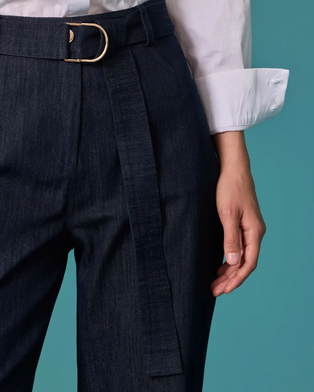 Yüksek Bel Kemer Detaylı Geniş Paça Denim Pantolon