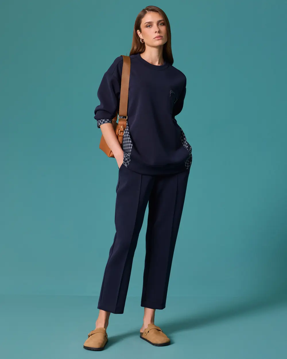 Ekose Garnili Taş Cep Detaylı Sweatshirt