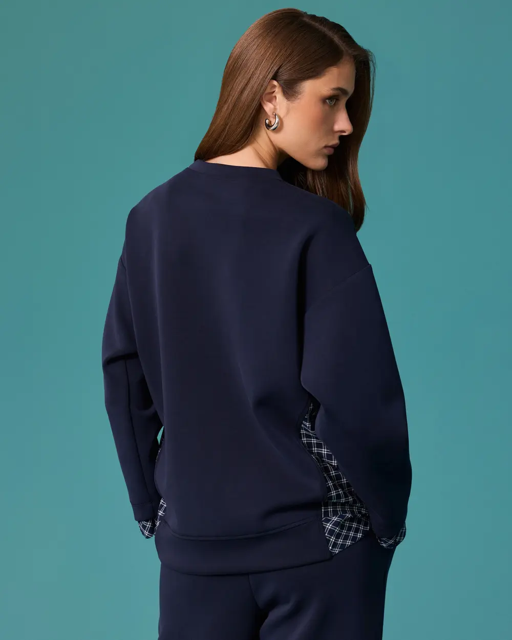 Ekose Garnili Taş Cep Detaylı Sweatshirt