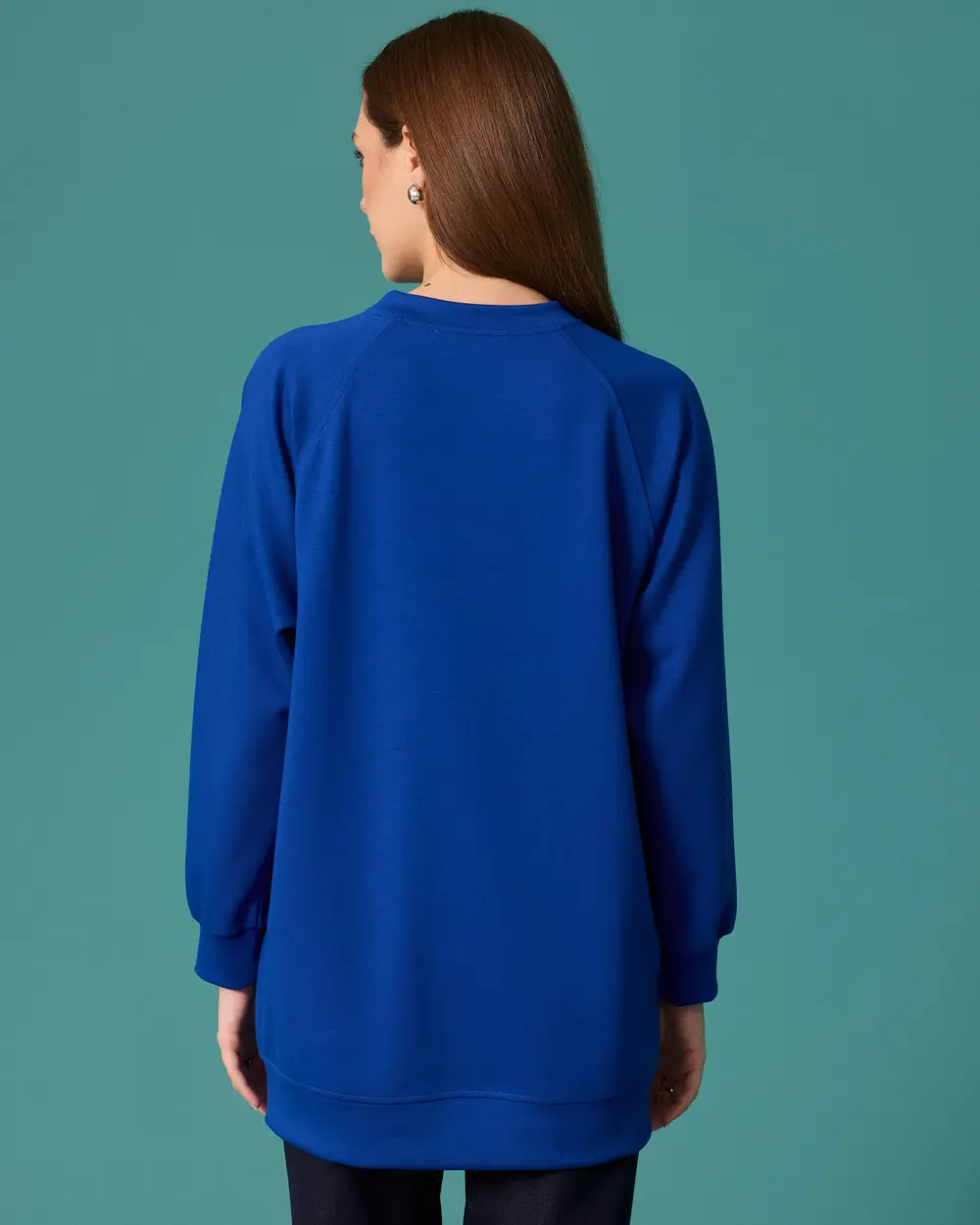 Çiçek Aplikeli Bisiklet Yaka Sweatshirt