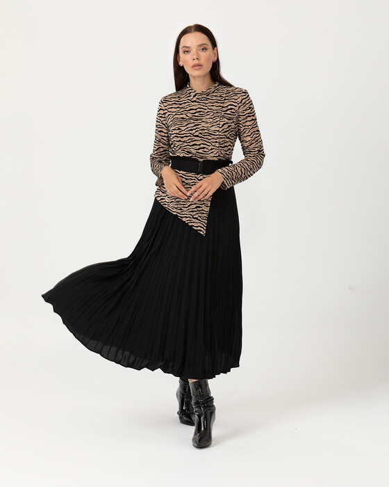 ZEBRA PATTERNED DRESS WITH PLEATED SKIRT