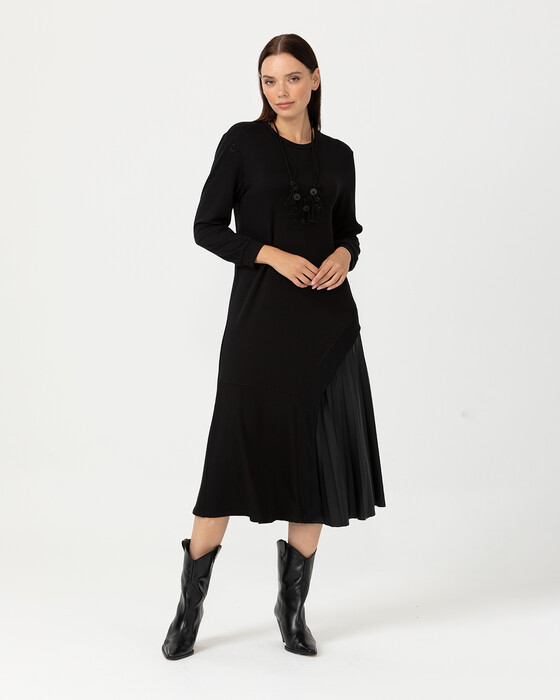 Plise Detaylı Midi Boy Elbise