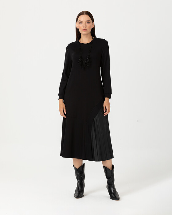 Plise Detaylı Midi Boy Elbise