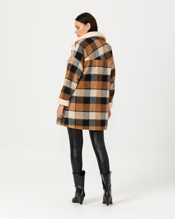 SQUARE PATTERNED SOFT FEATHER COAT