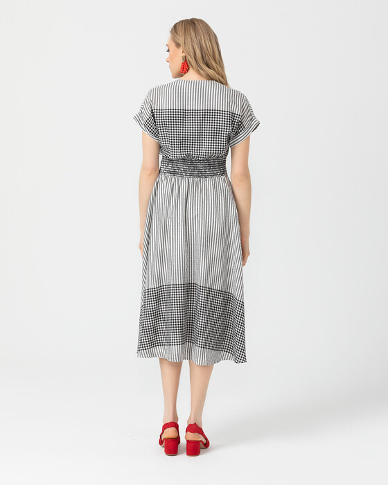 Kısa Kollu Kemerli Elbise