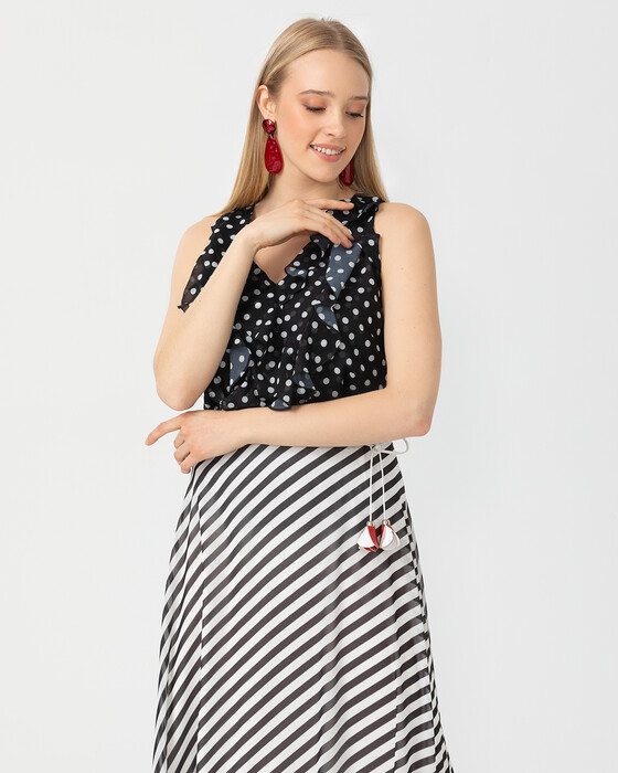 Volanlı Puantiyeli Bluz