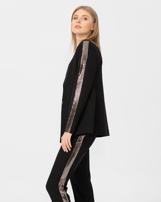 JACKET WITH SEQUINE BLOUSE