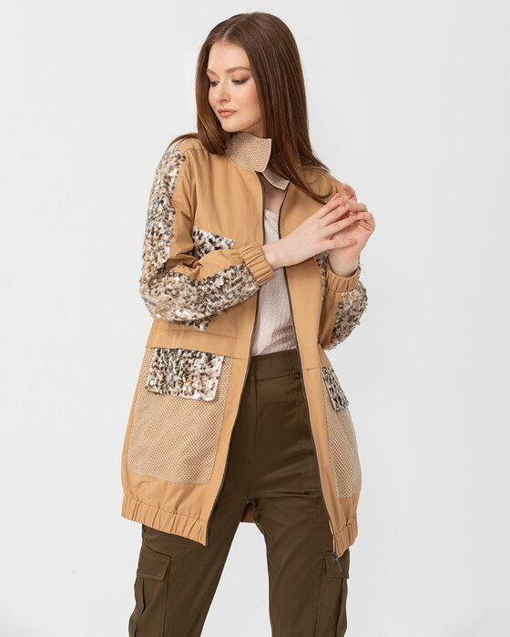 Pul Detaylı Trençkot