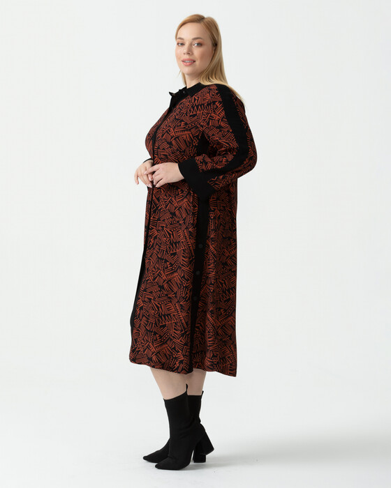 Büyük Beden Düğme Detaylı Desenli Elbise