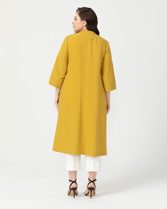 PLUS SIZE ROUND COLLAR CAPE