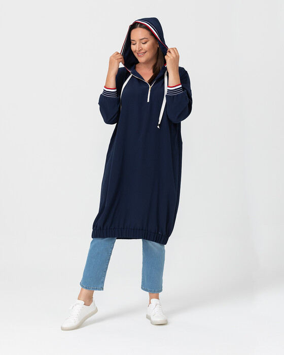 PLUS SIZE TUNIC WITH HOODIE