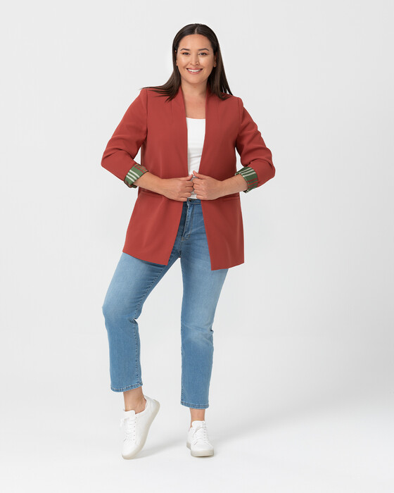 PLUS SIZE FILLET POCKET BLAZER JACKET