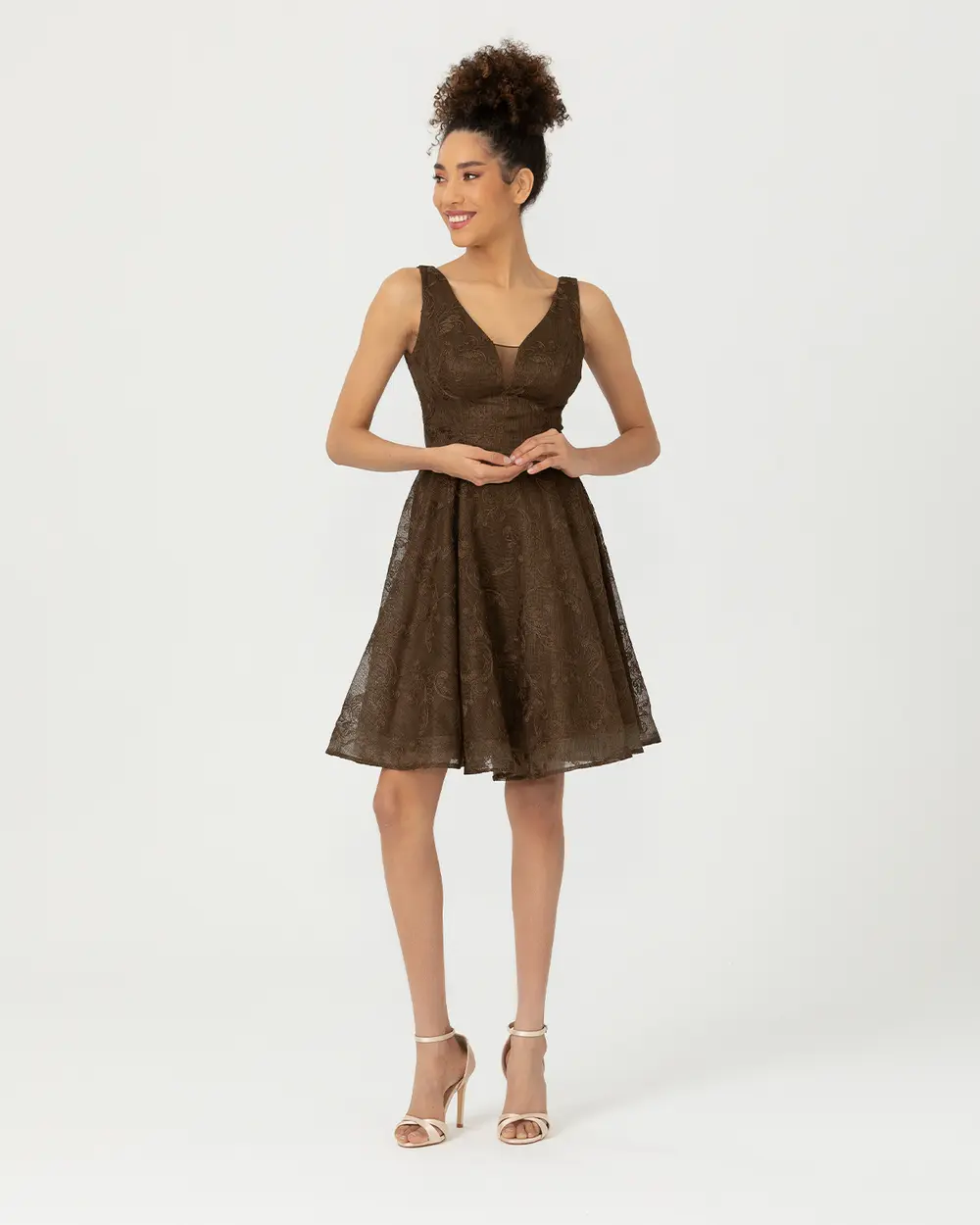 A Kesim V Yaka Keten Abiye