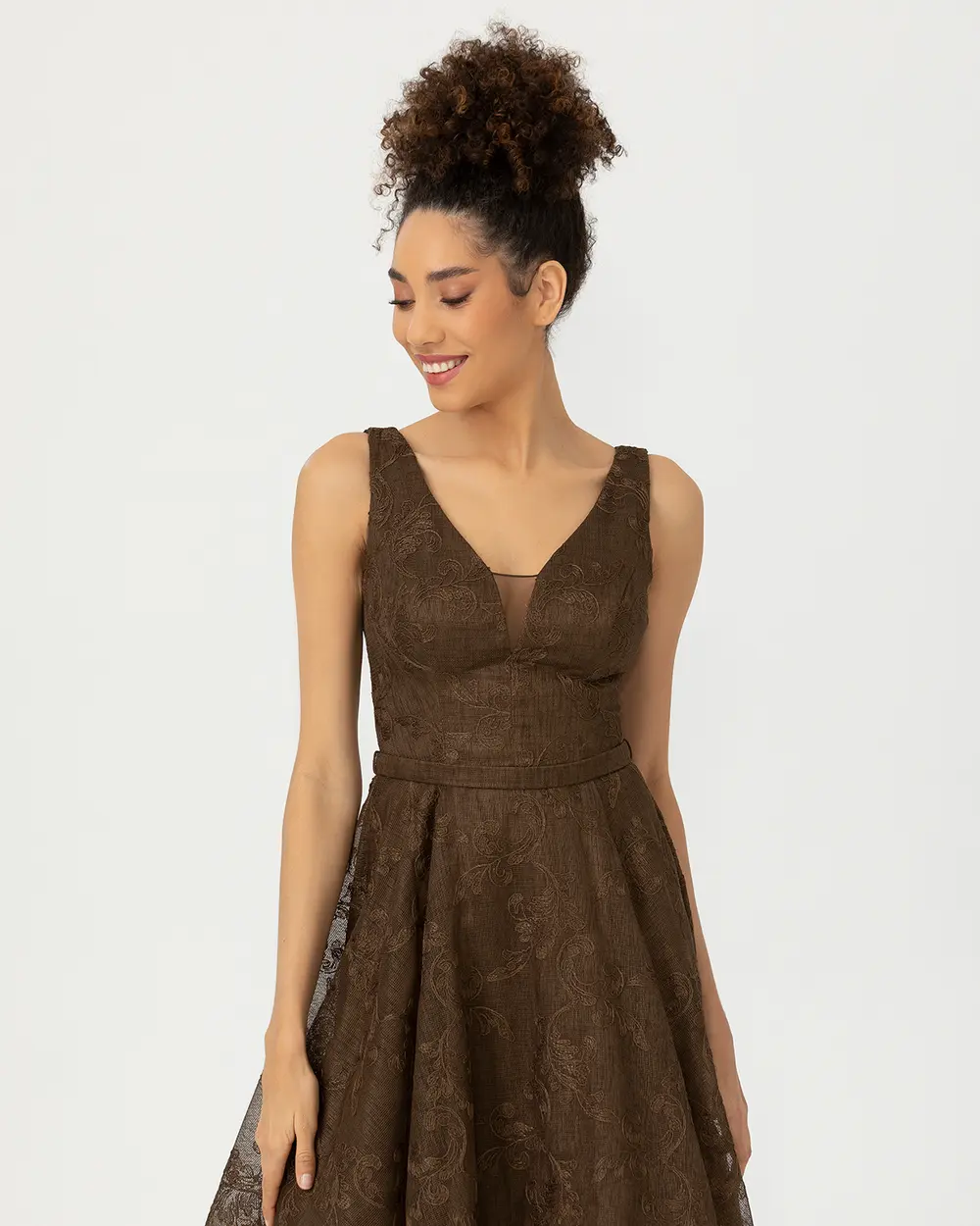 A Kesim V Yaka Keten Abiye