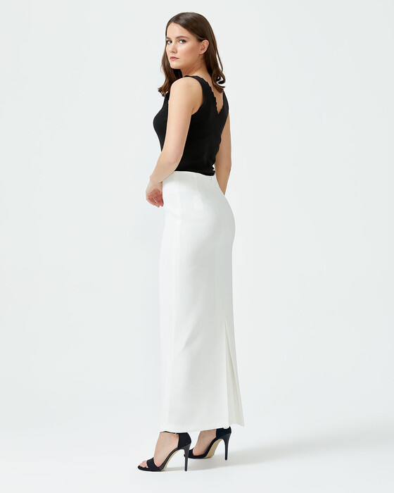 Uzun Boy Dar Kesim Etek