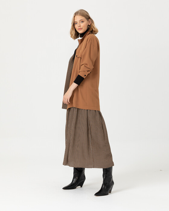 FRONT ZIPPER BLOUSE WITH POCKET DETAIL