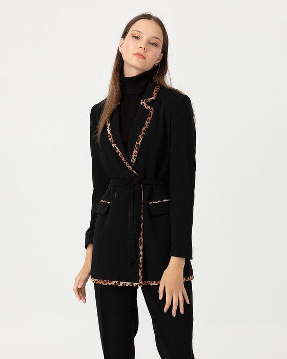 Leopar Detaylı Beli Kemerli Ceket
