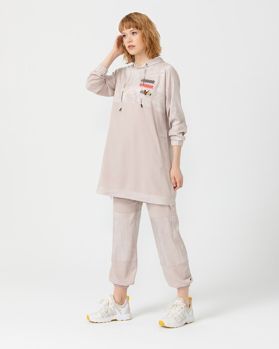 SPORTS TUNIC WITH HOODIE