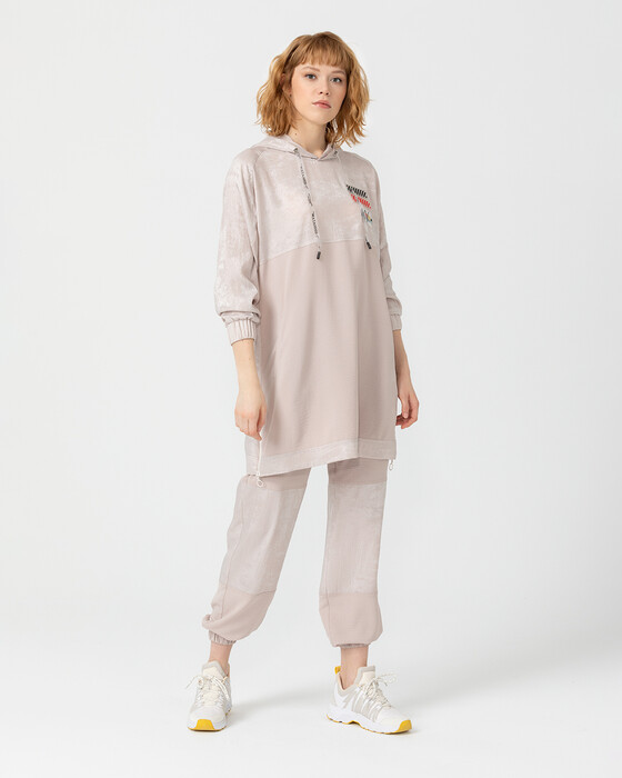 SPORTS TUNIC WITH HOODIE