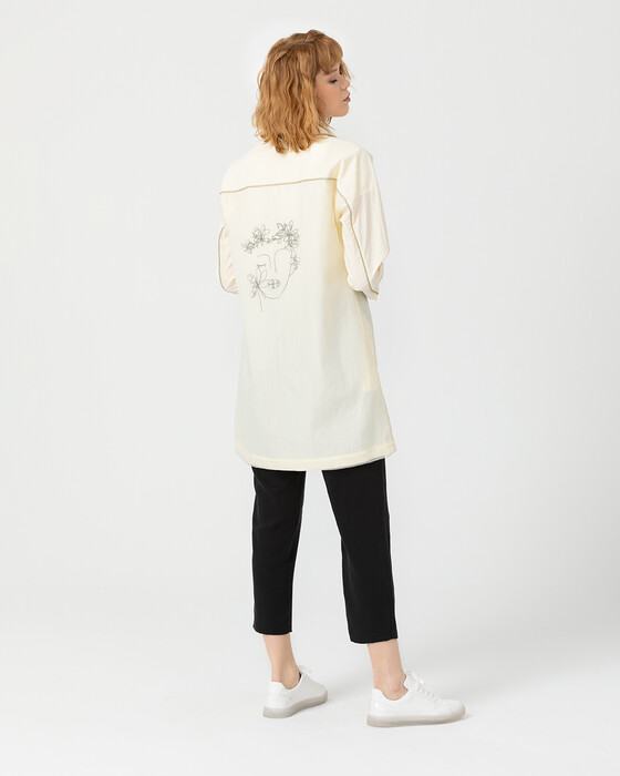 ZIPPERED CAP WITH SEQUINS COLLAR DETAIL