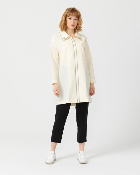 ZIPPERED CAP WITH SEQUINS COLLAR DETAIL