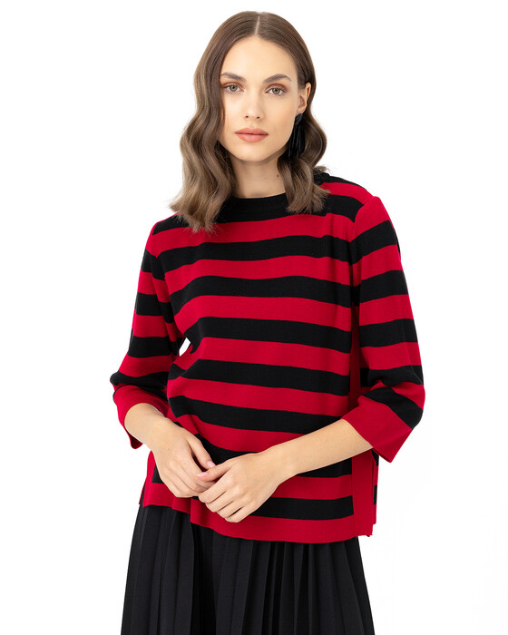 KNITTED BLOUSE WITH STRIPED DETAIL