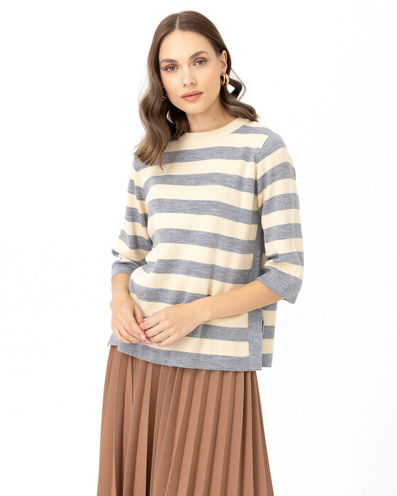KNITTED BLOUSE WITH STRIPED DETAIL