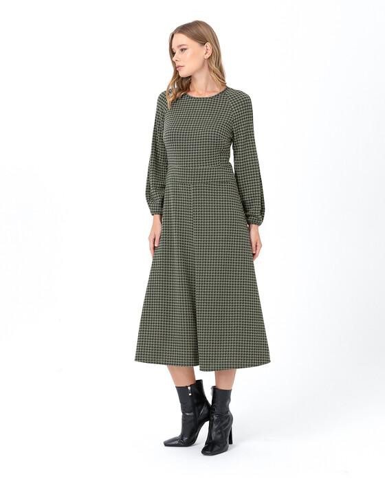 Kazayağı Desenli Kloş Elbise