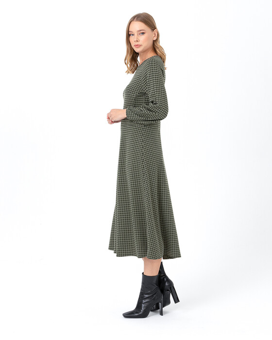 Kazayağı Desenli Kloş Elbise