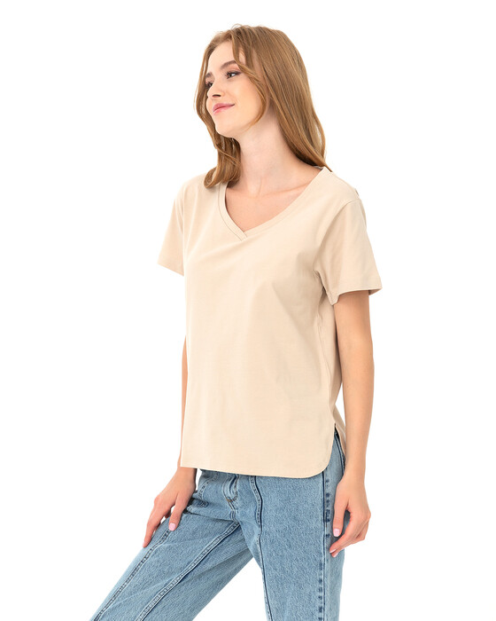 V-NECK BASIC T-SHIRT