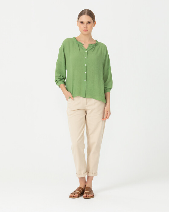 FRILLY COLLAR BLOUSE