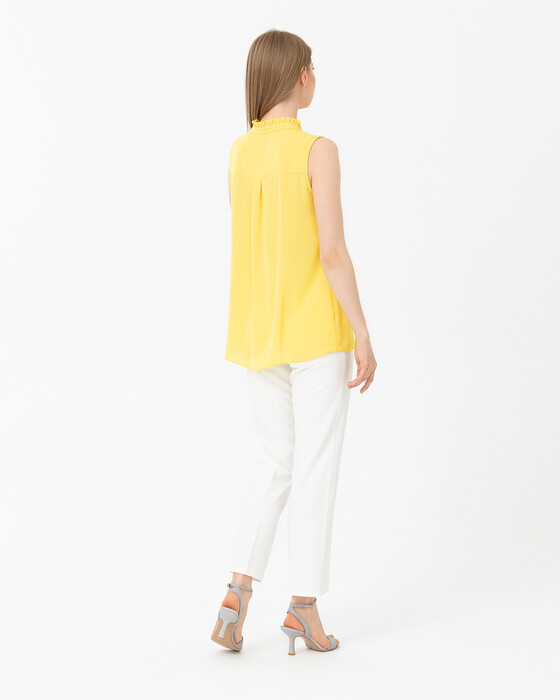 SLEEVELESS CHIFFON BLOUSE