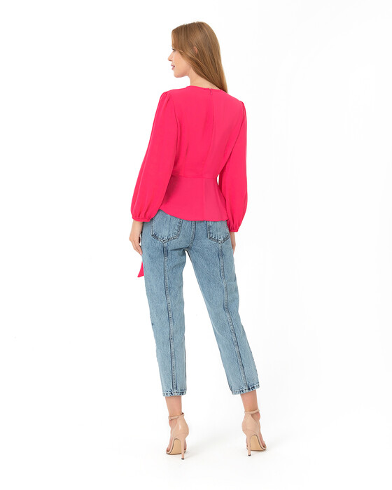 BLOUSE WITH TIE FRONT