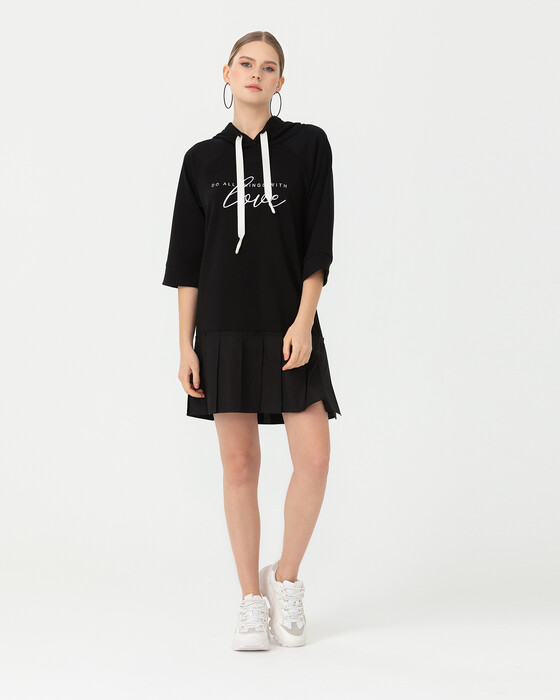 Kapüşonlu Spor Elbise