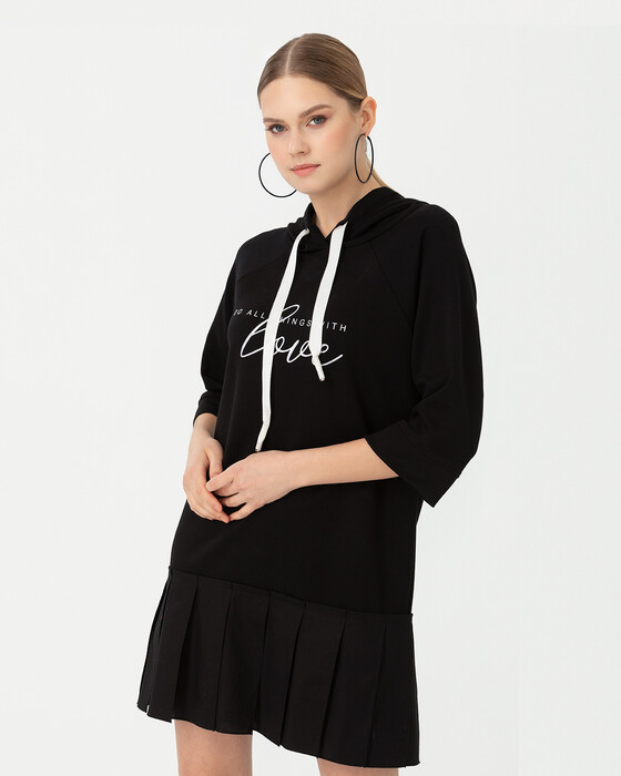 Kapüşonlu Spor Elbise